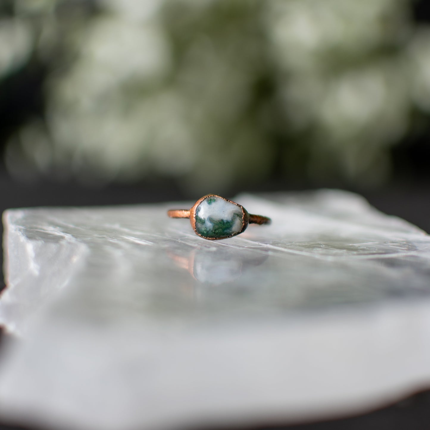 Moss Agate- size 5.5