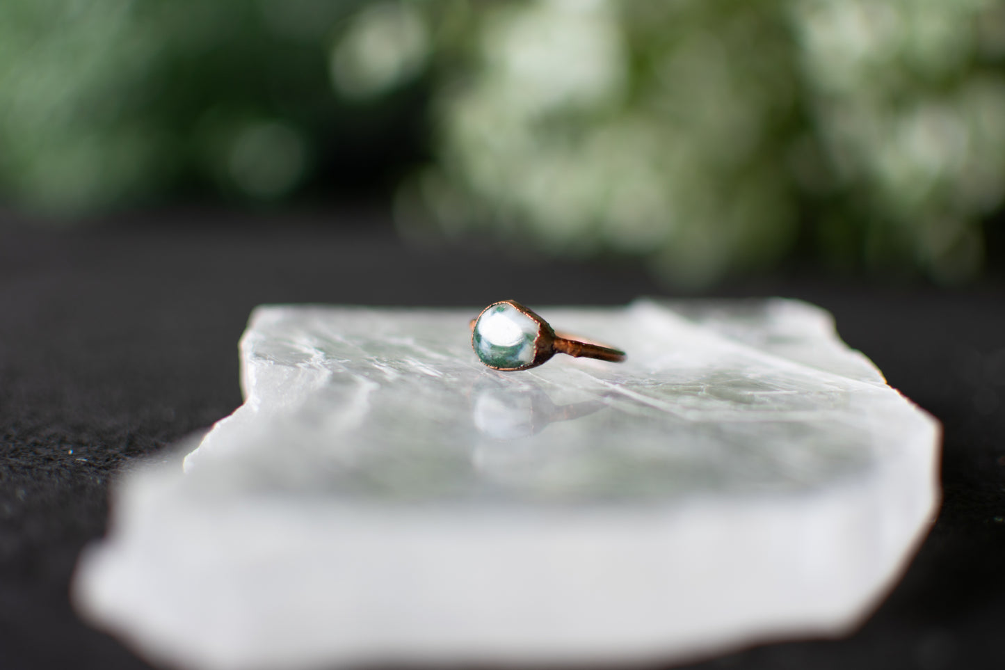 Moss Agate- size 5.5