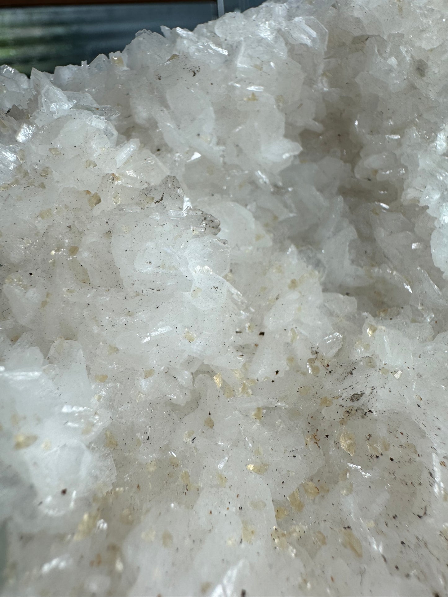 Apophyllite with Barite