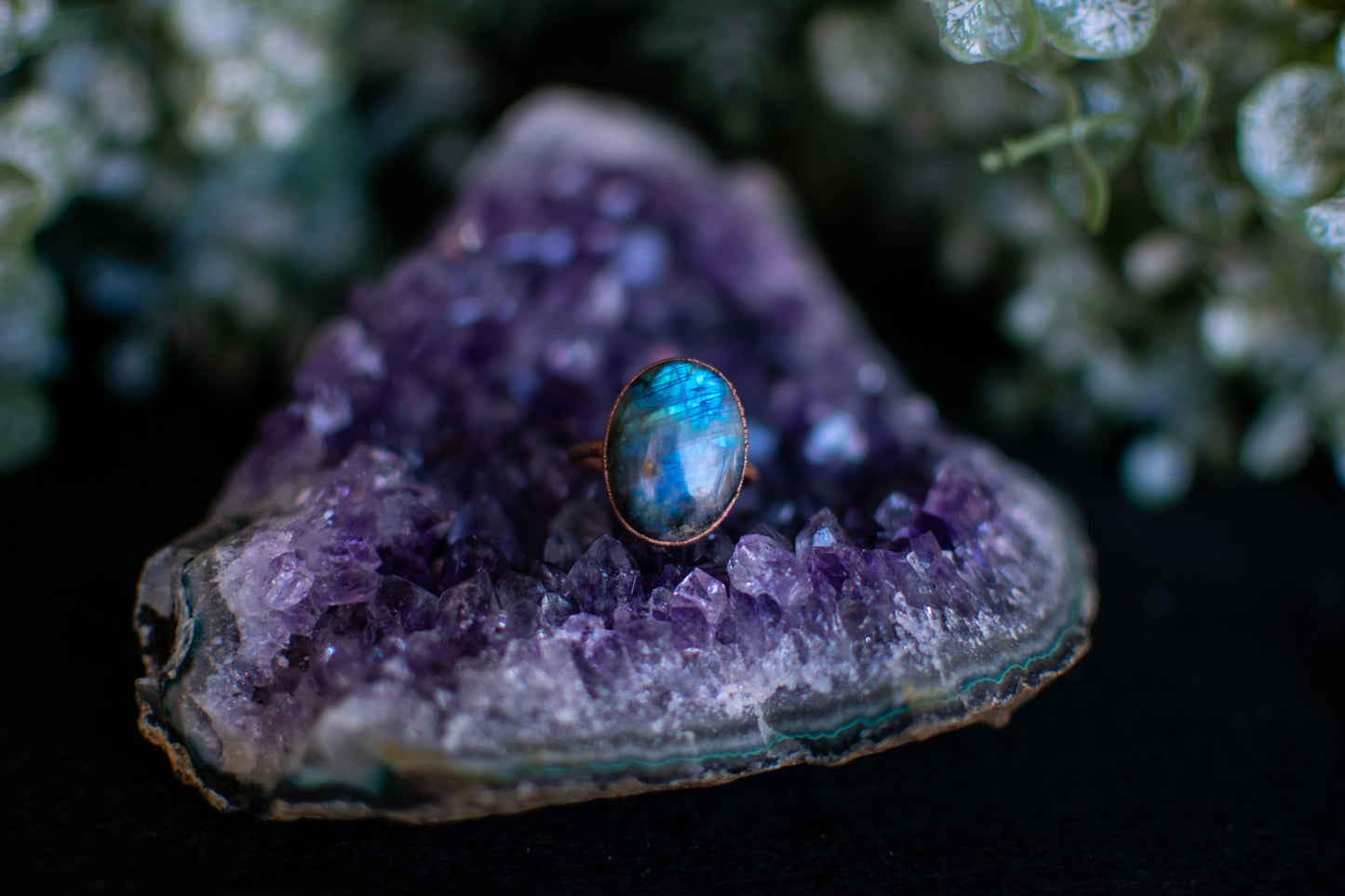 Labradorite- Size 8.5